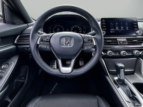 Used 2022 Honda Accord Sport image 11