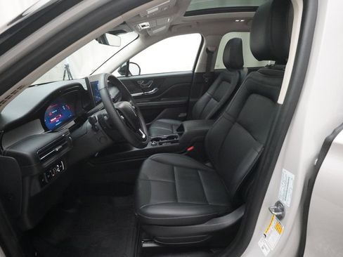 Used 2023 Lincoln Corsair Standard w/ Equipment Group 101A image 18