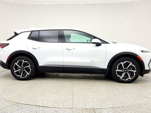 Used 2026 Chevrolet Equinox EV LT image 4