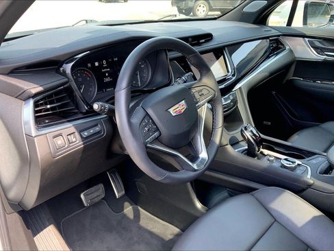 Certified 2025 Cadillac XT6 Sport w/ Technology Package AWD/4WD image 15