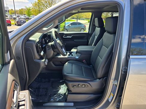 Certified 2026 GMC Sierra 3500 SLT w/ SLT Premium Package AWD/4WD image 16