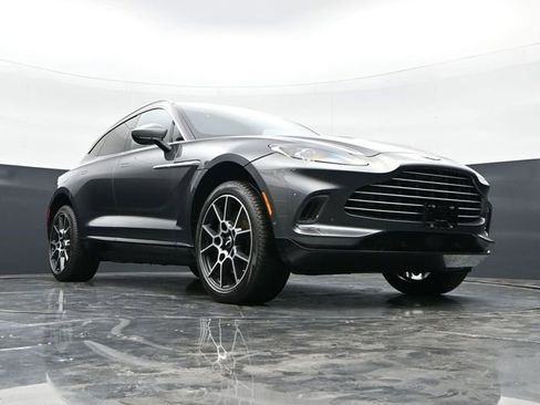 Used 2021 Aston Martin DBX AWD/4WD image 34