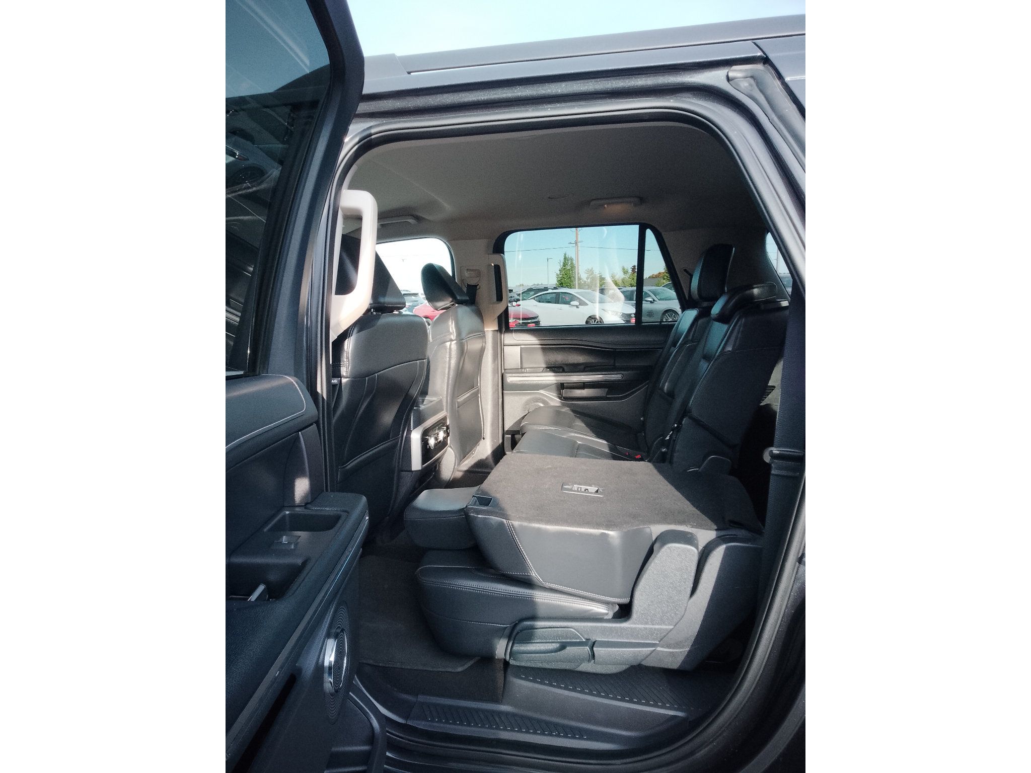Used 2024 MAZDA MAZDA3 s FWD image 2