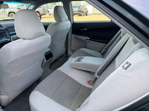 Used 2012 Toyota Camry LE FWD image 31