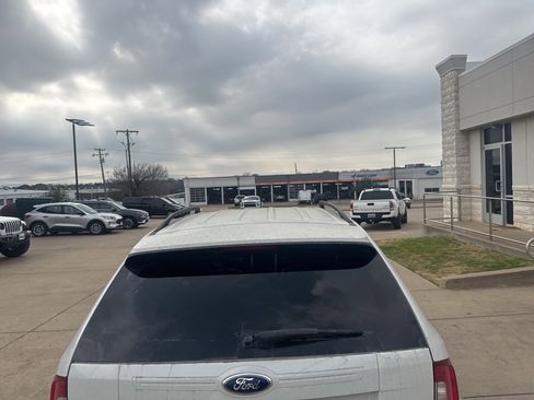 Used 2013 Ford Edge SE image 5