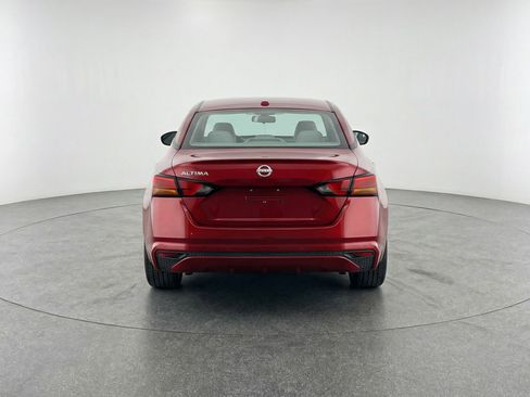 Used 2025 Nissan Altima 2.5 SV FWD image 7