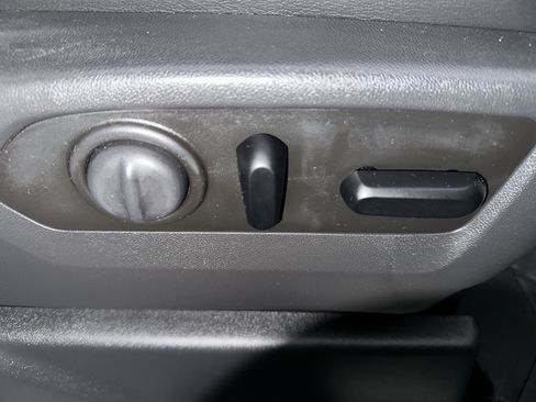 Used 2019 Chevrolet Silverado 1500 High Country image 28