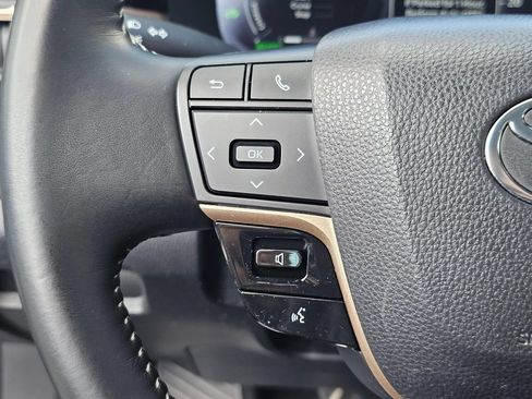 Certified 2024 Toyota Crown AWD/4WD image 29