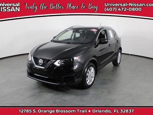 Certified 2020 Nissan Rogue Sport SV image 1