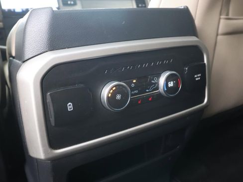 Used 2023 Ford Expedition Max Limited image 13