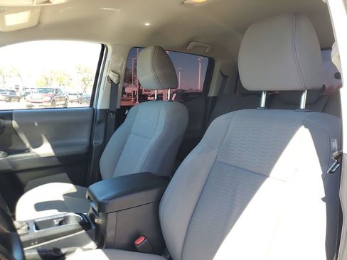 Used 2019 Toyota Tacoma SR w/ SR Convenience Package image 12
