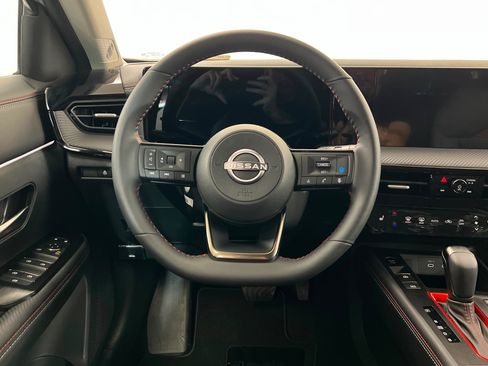 New 2026 Nissan Kicks SR w/ SR Premium Package AWD/4WD image 12