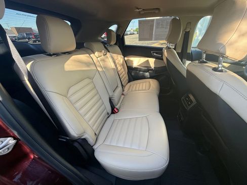 Used 2024 Ford Edge SEL w/ Convenience Package AWD/4WD image 31