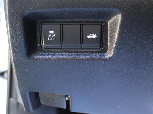 Used 2018 INFINITI Q50 Luxe image 17