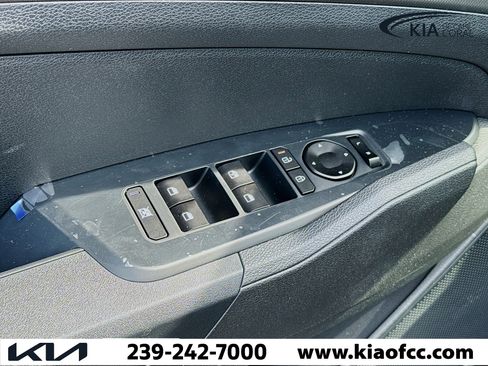 New 2026 Kia Sportage LX w/ LX Convenience Package image 21