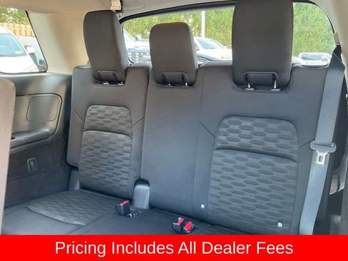 Used 2025 Nissan Pathfinder SV FWD image 17
