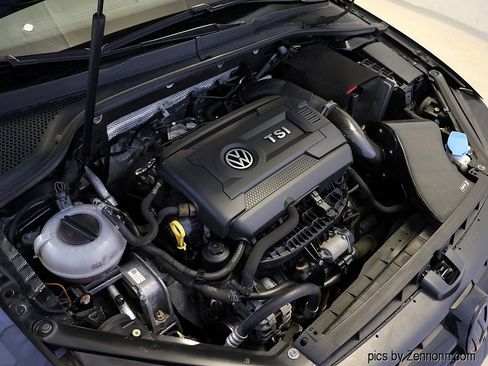 Used 2016 Volkswagen Golf image 31