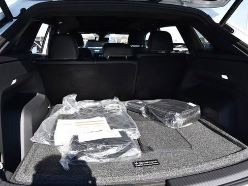 New 2026 Volkswagen Atlas Cross Sport SE image 25