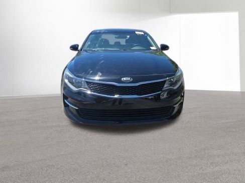 Used 2018 Kia Optima LX w/ 17" Alloy Wheels Package FWD image 8