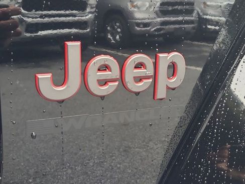 New 2025 Jeep Wrangler Unlimited Rubicon image 25