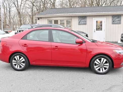 Used 2013 Kia Forte EX w/ Premium Pkg image 9