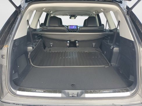 Used 2024 Toyota Grand Highlander Limited image 17