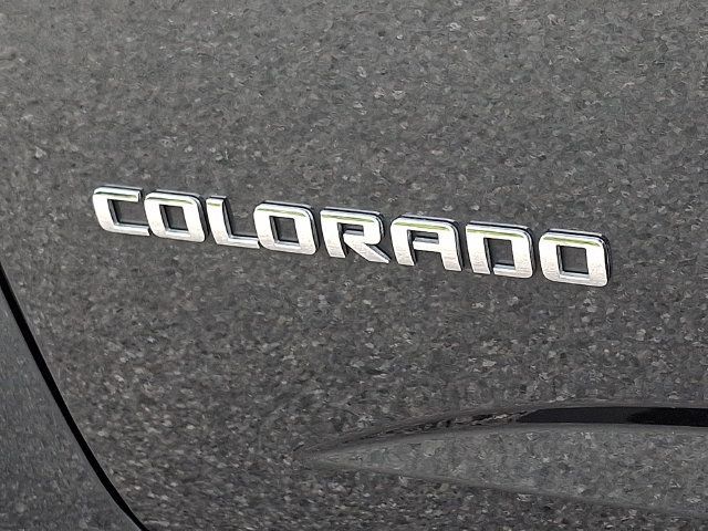 Used 2018 Chevrolet Colorado Z71 AWD/4WD image 31
