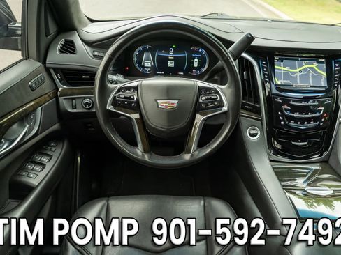 Used 2018 Cadillac Escalade Platinum AWD/4WD image 20