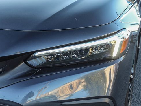 Used 2024 Honda Civic EX-L image 4