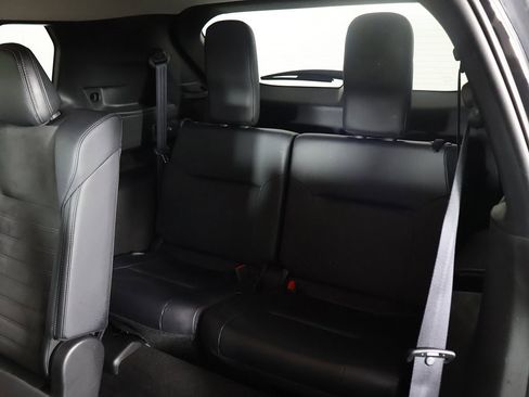 Used 2024 Mitsubishi Outlander SE image 32