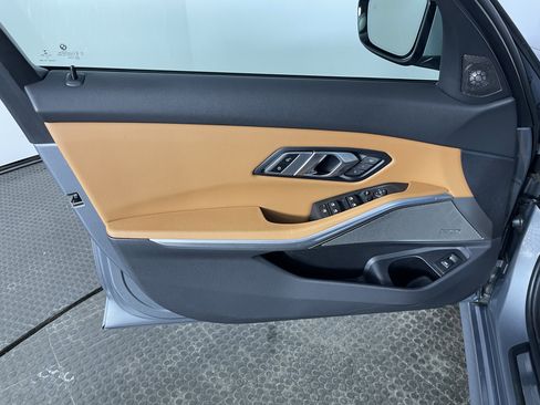 Used 2023 BMW 330i xDrive Sedan w/ Premium Package image 10