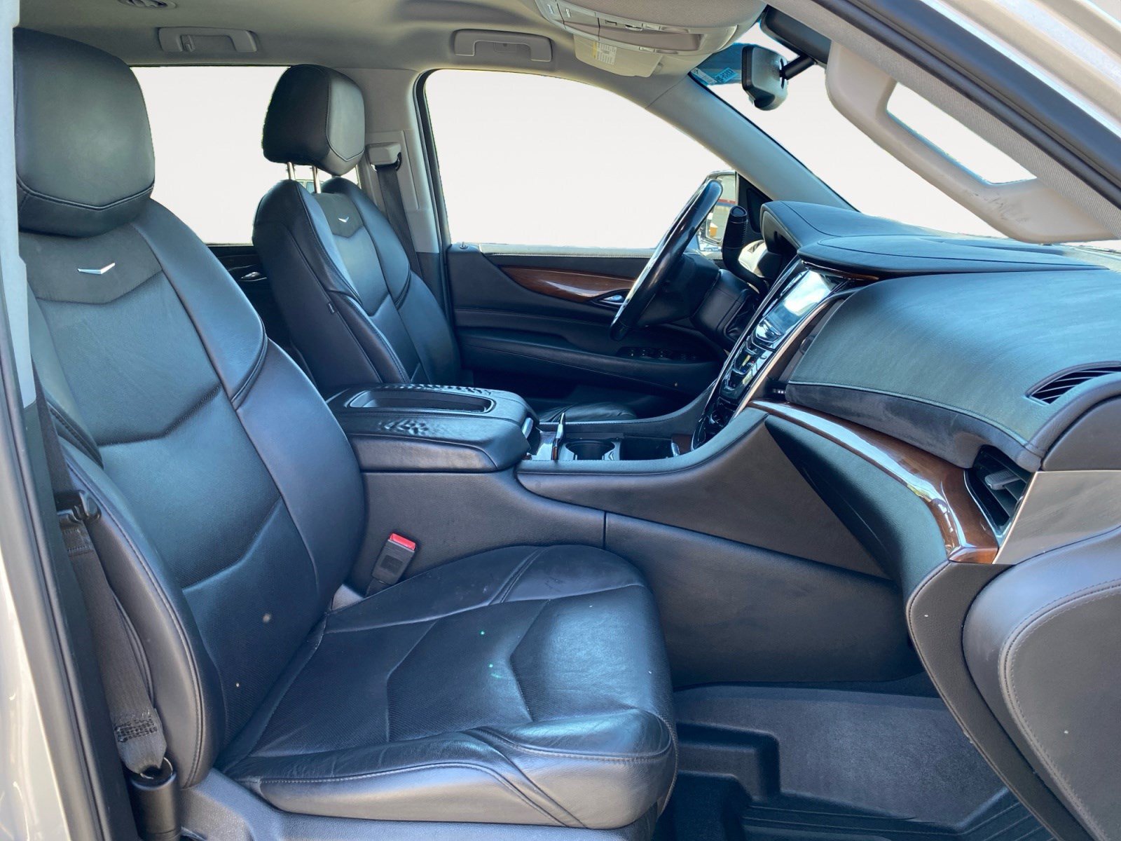 Used 2018 Cadillac Escalade 4WD image 18