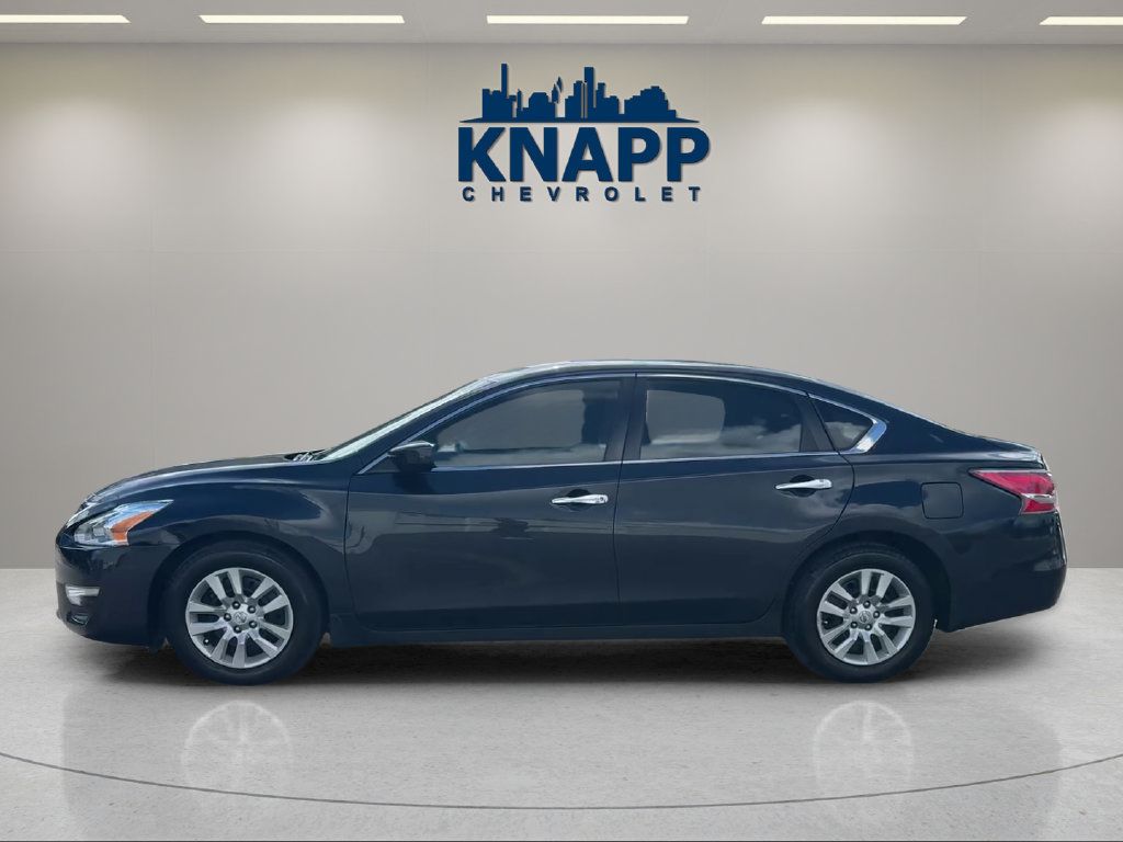 Used 2015 Nissan Altima 2.5 S w/ Power Driver Seat Package FWD image 2