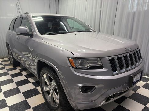 Used 2014 Jeep Grand Cherokee Overland AWD/4WD image 3