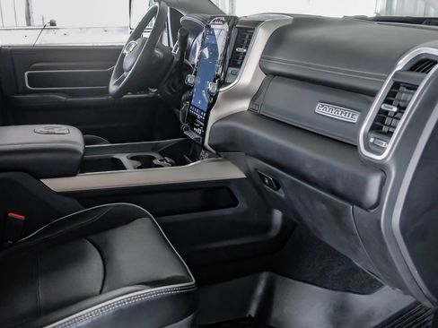 Used 2023 RAM 2500 Laramie AWD/4WD image 12