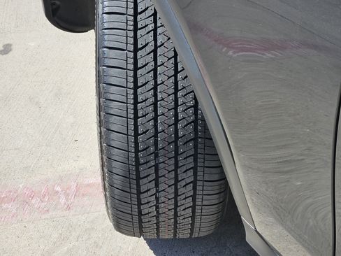 Certified 2020 Mercedes-Benz GLC 300 w/ Premium Package image 11