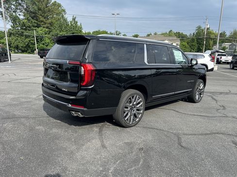 New 2026 GMC Yukon XL Denali Ultimate AWD/4WD image 16