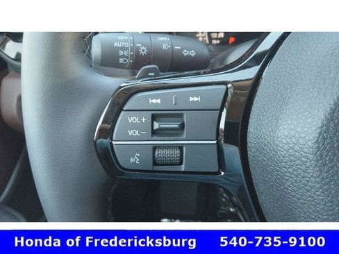 Certified 2025 Honda Pilot Elite image 13