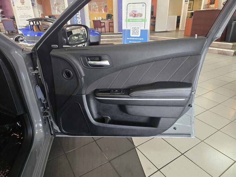 Used 2023 Dodge Charger SXT RWD image 12