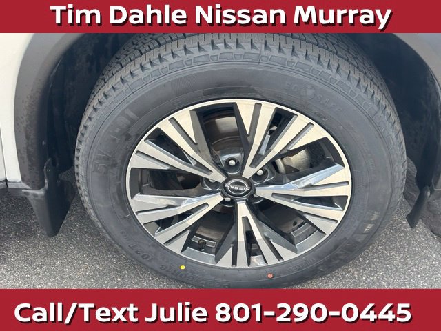 Used 2023 Nissan Rogue SV AWD/4WD image 14