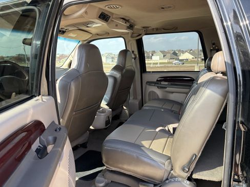Used 2002 Ford Excursion Limited image 12