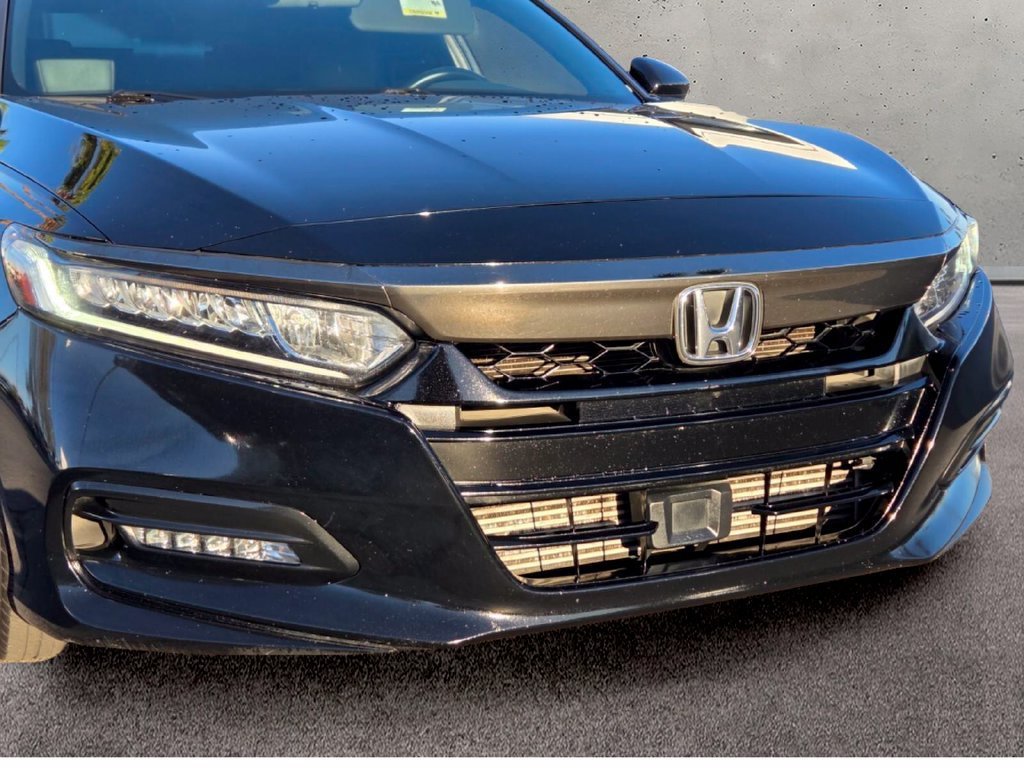 Used 2018 Honda Accord Sport image 8