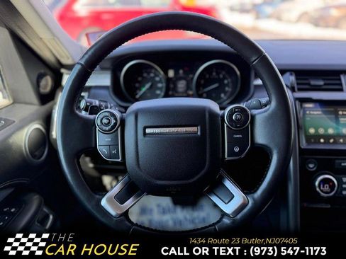 Used 2017 Land Rover Discovery First Edition image 28