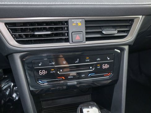 New 2026 Volkswagen Taos SE AWD/4WD image 20