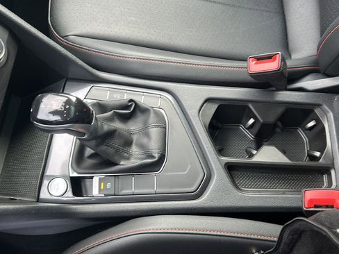 Used 2024 Volkswagen Tiguan Wolfsburg Edition image 19