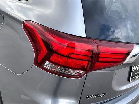 Used 2019 Mitsubishi Outlander SEL image 29