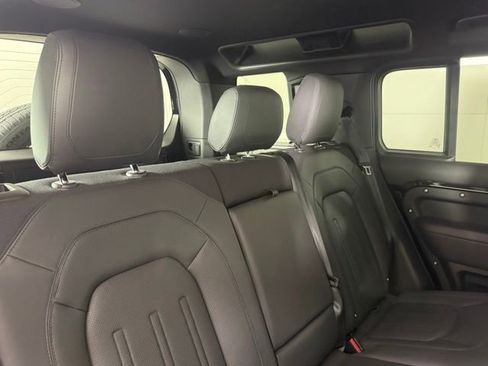 Used 2023 Land Rover Defender 110 X image 29