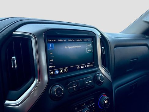 Used 2021 Chevrolet Silverado 1500 LT Trail Boss w/ Bed Protection Package image 13