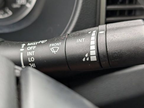 Used 2022 Nissan Frontier SV RWD image 25