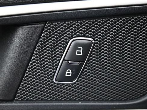 Certified 2021 Ford Edge ST-Line FWD image 15